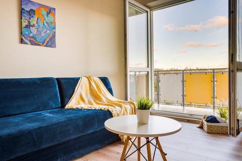 Property building, Spring, Off site, Day, Night, People, Winter, Summer, Children play ground, Children play ground, Bathroom, Balcony/Terrace, Balcony/Terrace, Kitchen or kitchenette, Living room, Photo of the whole room, Beach, Hiking, Cycling, Animals, Autumn, On site, Pets, Guests, Landmark view, Landmark view, Area and facilities, Seasons, Time of day, Location, Sunrise, Sunset, children, young children, older children, Family, Quiet street view, heating, internet, locker, minibar, pet friendly, stove, towels, laundry, washing machine, kitchen