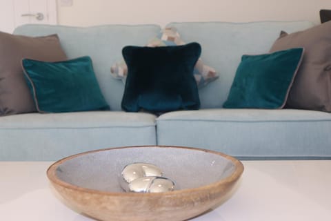 Bed, Living room, Seating area