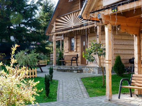 Property building, Patio, Spring, Day, Garden, Garden view