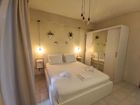 Bed, Photo of the whole room, Bedroom, towels, wardrobe