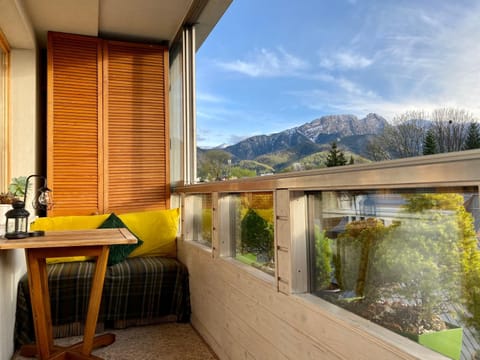 Balcony/Terrace, Mountain view
