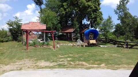 Location, children, Family