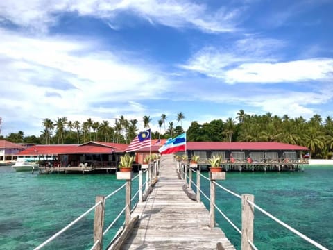 Property building, Restaurant/places to eat, Sea view, Breakfast