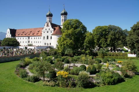 Place of worship, Garden, On site, Garden view