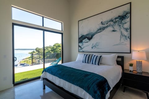 Happy Owl Lakehouse House in Canyon Lake