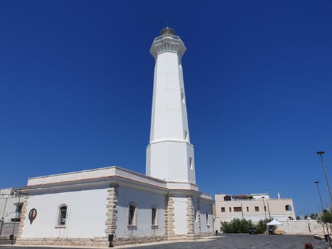 Nearby landmark