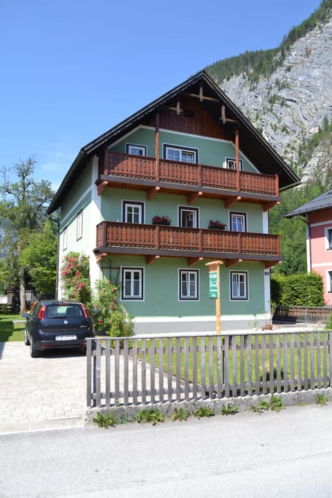 Gingin- rooms Vacation rental in Hallstatt