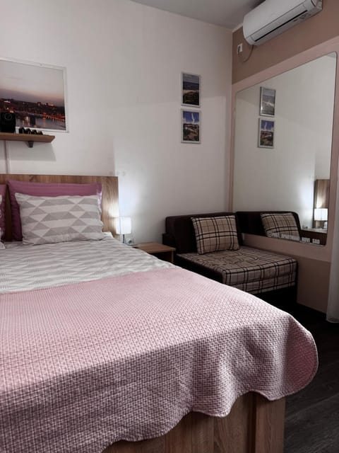 Post apartmani A-1 Bed and Breakfast in Novi Sad