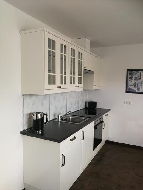 Coffee/tea facilities, Kitchen or kitchenette