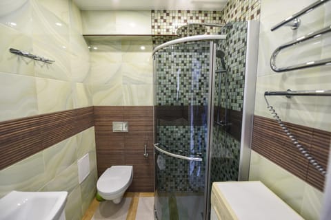 Shower, Toilet, Bathroom