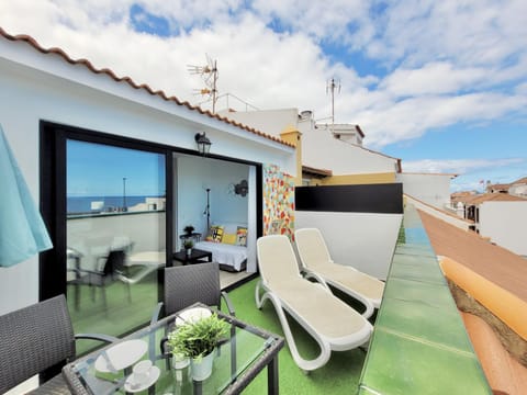 Day, View (from property/room), Balcony/Terrace, Seating area, Sea view, sunbed