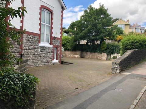 Everglades Hotel Bed and Breakfast in Torquay