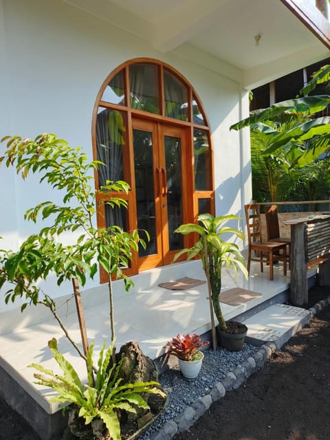 Property building, Facade/entrance, Spring, Day, Garden view