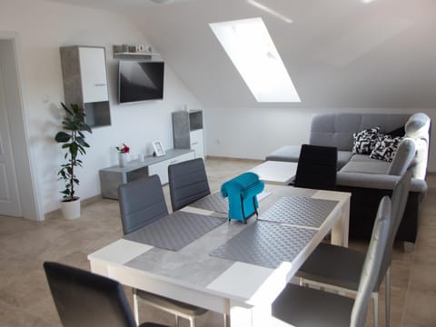 Living room, Seating area, Dining area