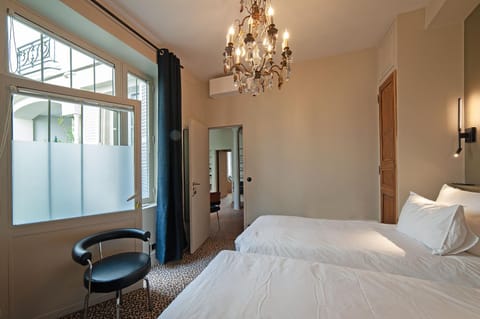 Pavillon Marais Bed and Breakfast in Paris