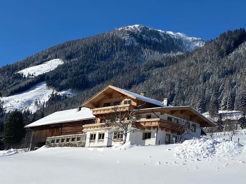 Property building, Winter