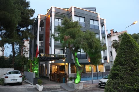 Property building, Street view, Location