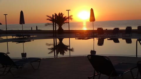 Beach, Sea view, Swimming pool, Sunrise