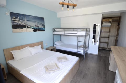 Bed, Bedroom, bunk bed