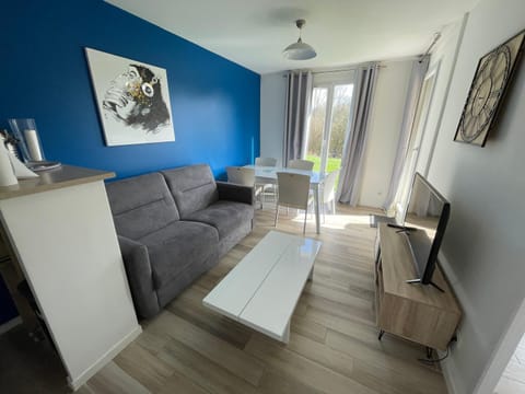 Appartement T2 cabine dans résidence avec piscine proche Honfleur - Deauville - Pont L'evêque Cabin in Normandy