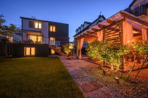 Night, Garden