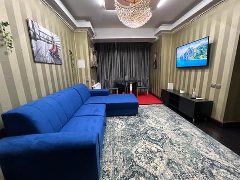 Communal lounge/ TV room, Bed, TV and multimedia, Living room, Photo of the whole room, Seating area