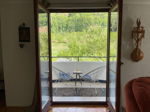 Visitor Yard Bed and Breakfast in Montenegro