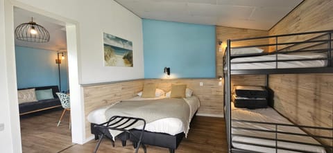 Bed, Bedroom, bunk bed