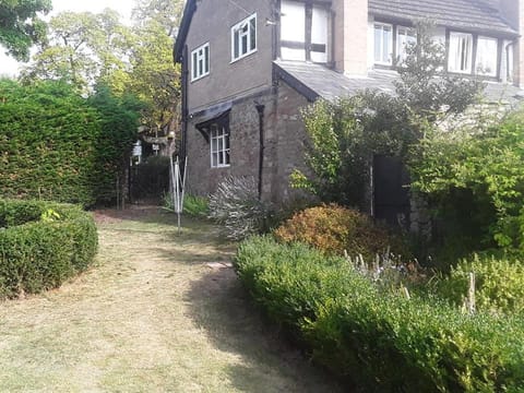 THE RETREAT Apartment in Wales