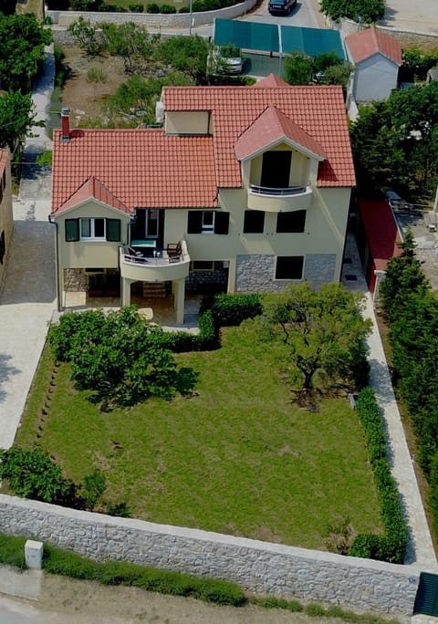 Property building, Bird's eye view, Garden view