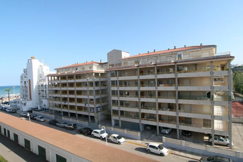 Property building, Neighbourhood, Sea view, Street view
