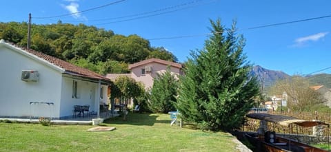 Sunlight Cottage Maya House in Podgorica Municipality, Montenegro