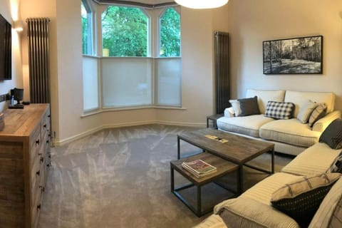 The Weathertop, design led holiday retreat Apartment in The Pavilion Gardens