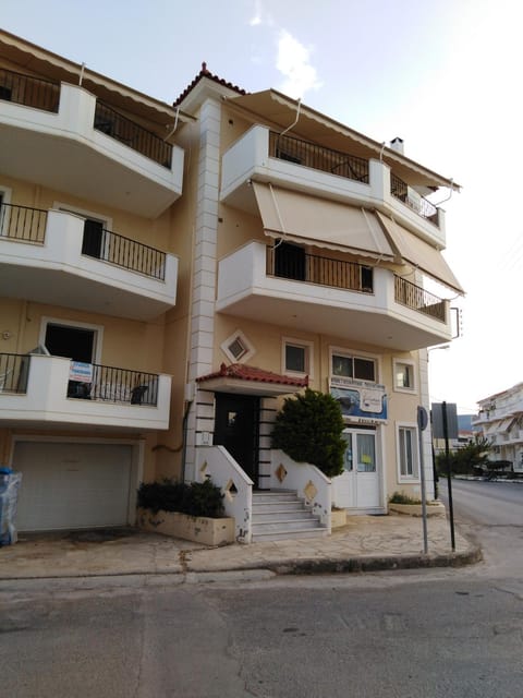 Property building, Facade/entrance