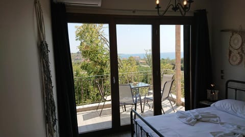 Stone house with seaview Apartment in Halkidiki