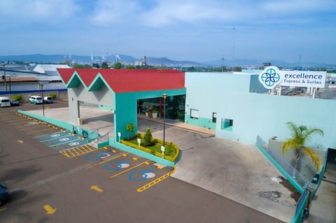 Facade/entrance, Bird's eye view, Floor plan