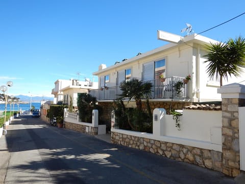 Property building, Mountain view, Sea view, Parking