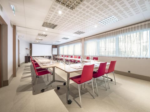 Meeting/conference room