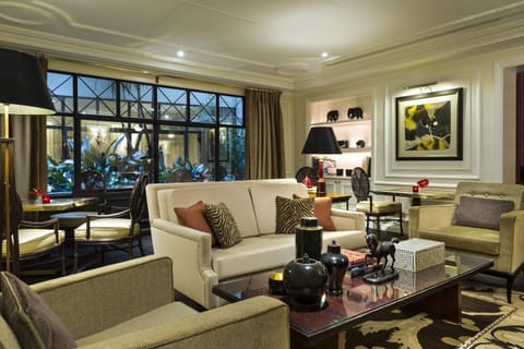Day, Seating area