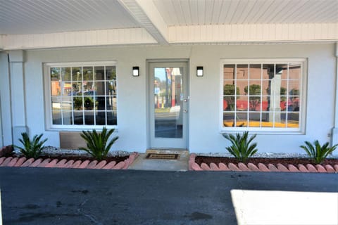 Travelodge by Wyndham Walterboro Inn in Walterboro