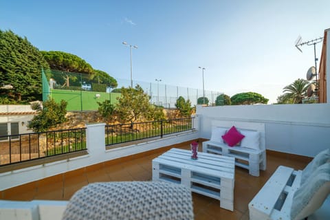 View (from property/room), Balcony/Terrace