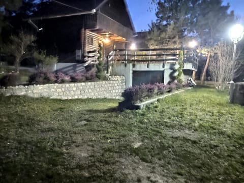 Dedinski Raj House in Serbia