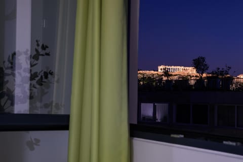 View (from property/room), Photo of the whole room, City view, Landmark view, Street view