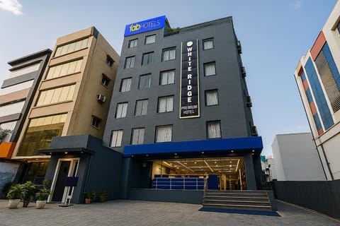 Property building, Facade/entrance