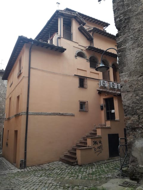 IL TEATRO ALLOGGI Apartment in Terni