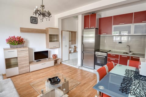 Kitchen or kitchenette, Living room, Seating area