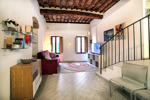 Communal lounge/ TV room, TV and multimedia, Living room, Seating area