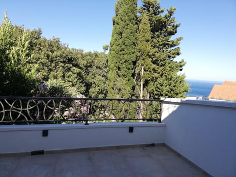 Dolores Apartments Apartment in Budva Municipality