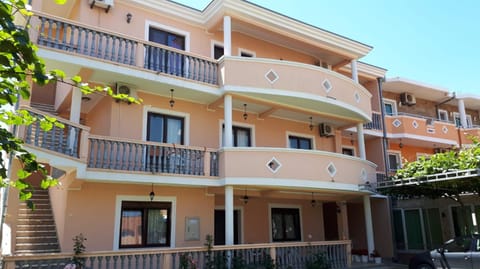 Rooms Ibrocevic Bed and Breakfast in Ulcinj