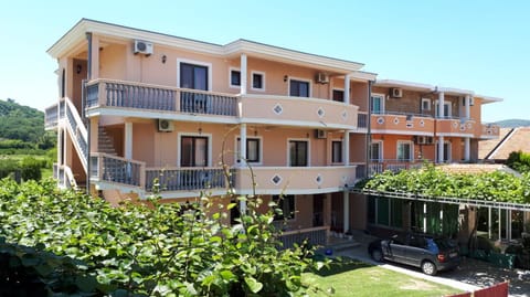 Rooms Ibrocevic Bed and Breakfast in Ulcinj